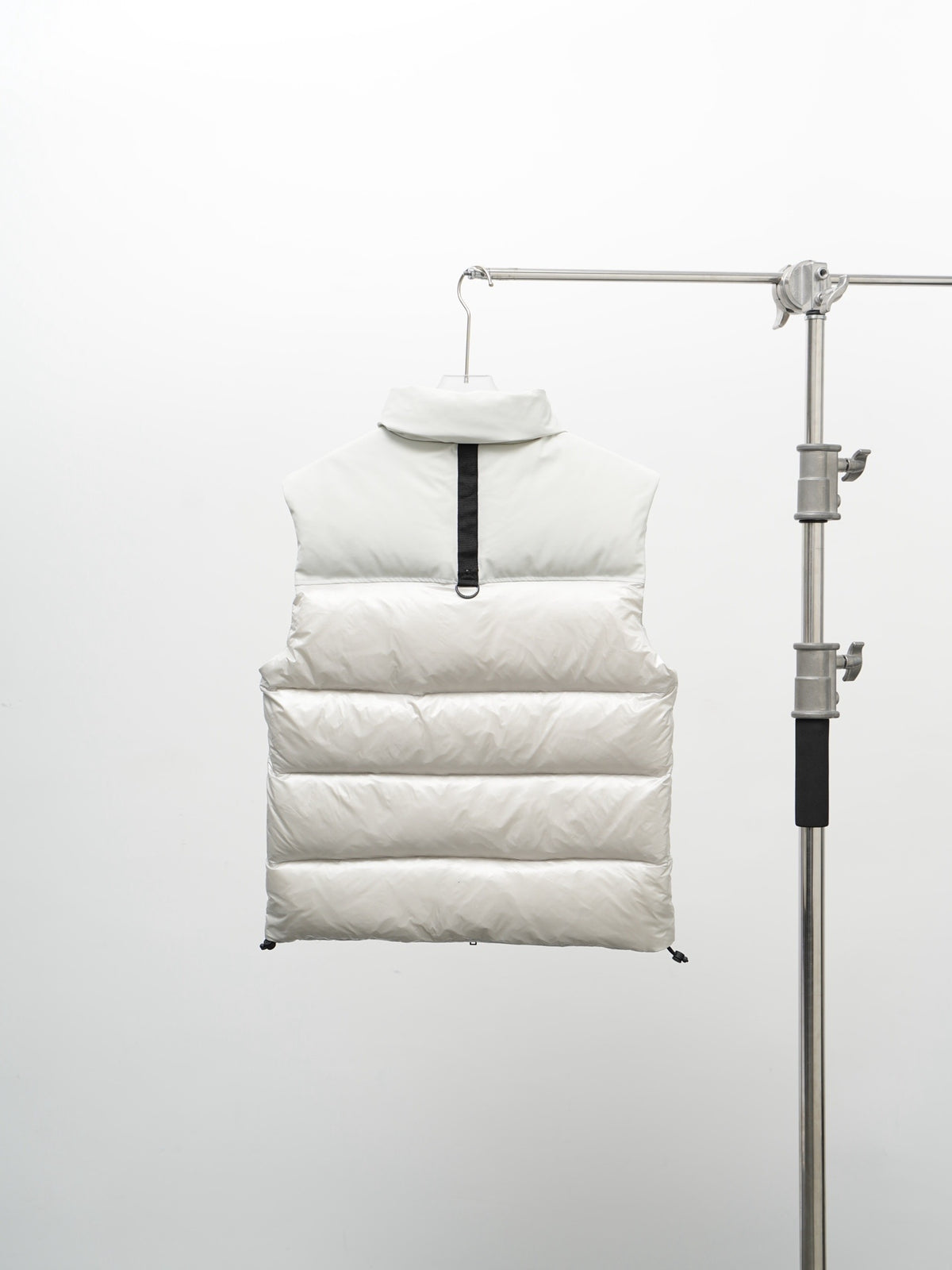 Moose Knuckles White Metallic Logo Quilted Puffer Vest