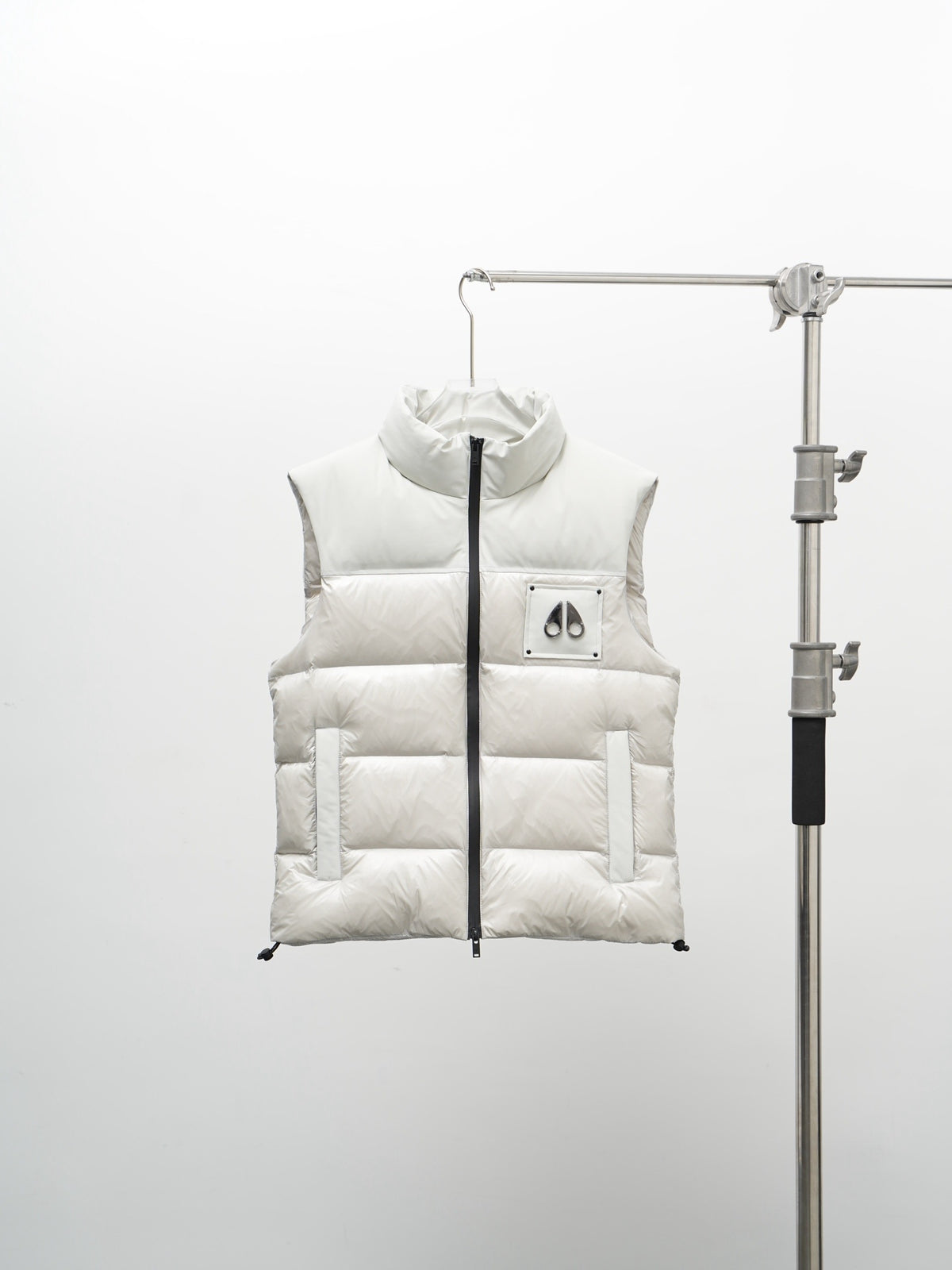Moose Knuckles White Metallic Logo Quilted Puffer Vest
