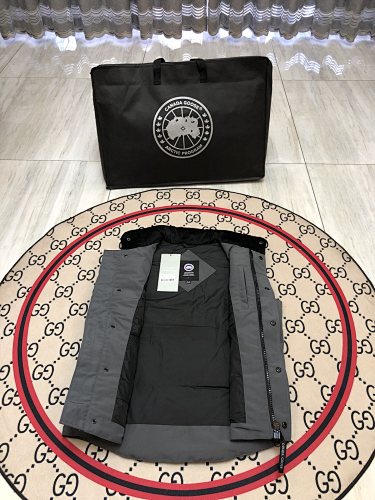 Canada Goose Charcoal Gray Logo Patch Quilted Puffer Vest